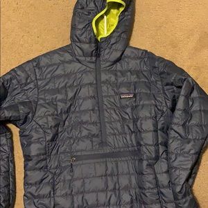 Patagonia men’s nano puff pull over